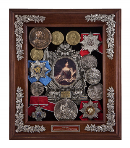 Ключница "Екатерина I" мал. 34х30х9 см.